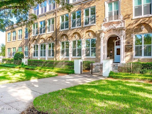 property at 2525 College St