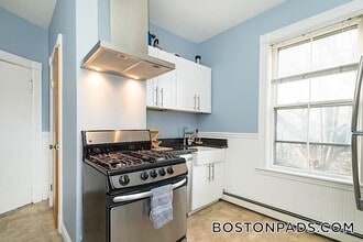 137 Columbia St, Unit 3R in Cambridge, MA - Foto de edificio - Building Photo