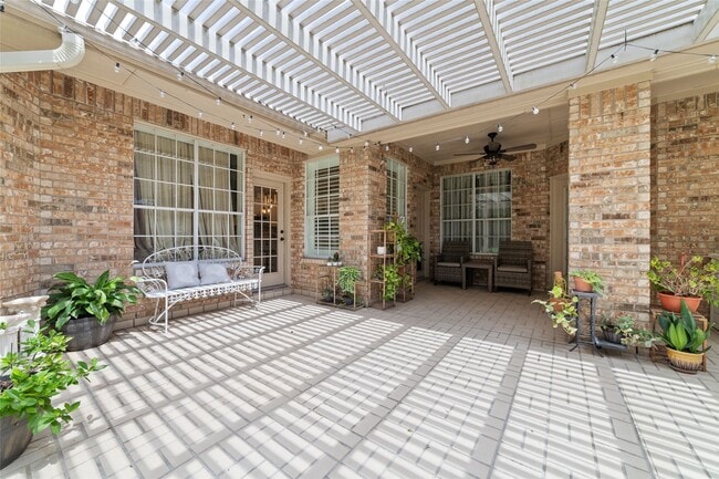 property at 3214 E Cedar Hollow Dr