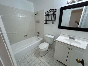 13952 NE 4th Ave in Miami, FL - Building Photo - Building Photo