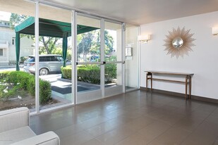601 E Del Mar Blvd, Unit 306 in Pasadena, CA - Building Photo