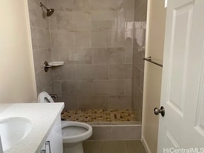 2233 Ala Wai Blvd in Honolulu, HI - Building Photo - Building Photo