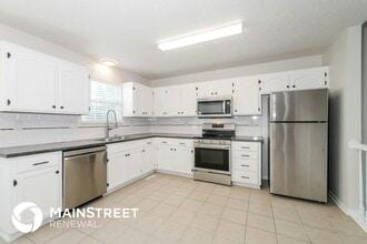 421 SW Hamilton Ln in Grain Valley, MO - Building Photo - Building Photo