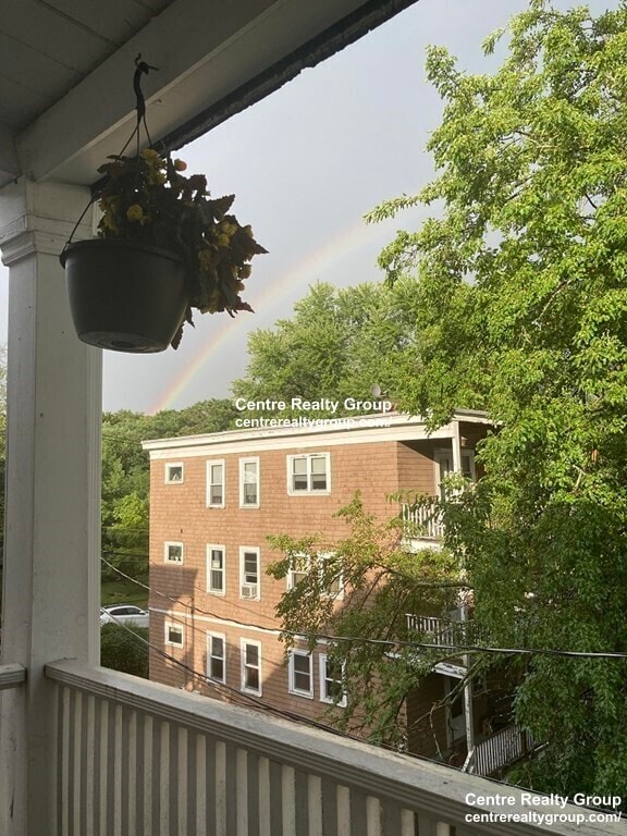 7 Stedman St, Unit 3 in Boston, MA - Foto de edificio - Building Photo