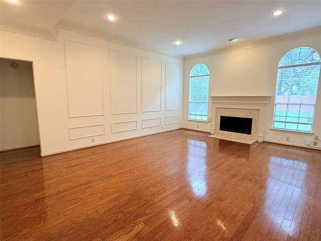 property at 3306 Vista Lake Dr