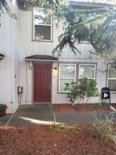 327 N Main St in Ashland, OR - Building Photo - Building Photo