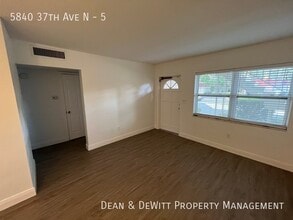 5840 37th Ave N in St. Petersburg, FL - Building Photo - Building Photo