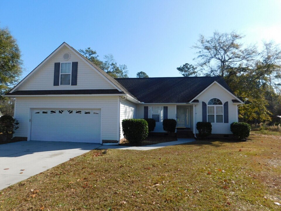 204 Marie Ct in Havelock, NC - Building Photo