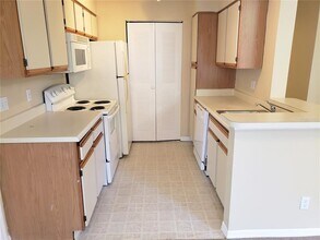 1051 S Hiawassee Rd in Orlando, FL - Building Photo - Building Photo
