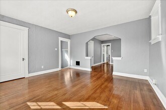 5505 Rhodes Ave in St. Louis, MO - Building Photo - Building Photo