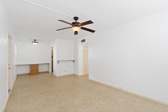 1210 Old Boynton Road in Boynton Beach, FL - Building Photo - Building Photo