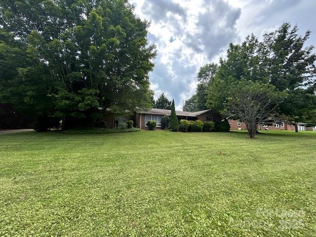 2308 Hickory Blvd in Lenoir, NC - Building Photo