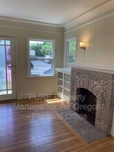 1555 N Killingsworth St in Portland, OR - Building Photo - Building Photo