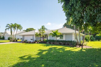 3372 SE Court Dr in Stuart, FL - Building Photo - Building Photo