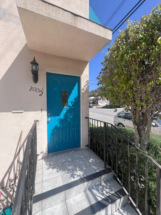 2001 N Verdugo Rd in Glendale, CA - Building Photo