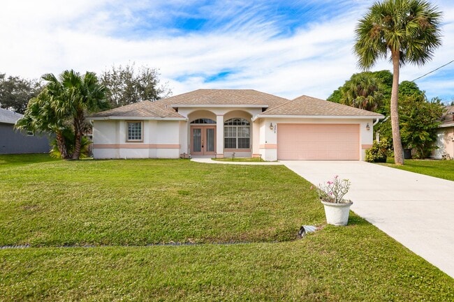 2270 SW Tampico St in Port St. Lucie, FL - Building Photo - Building Photo