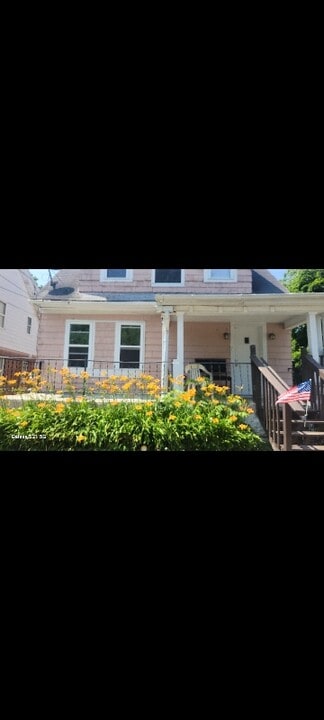 24 Stephens Ct in Pontiac, MI - Building Photo