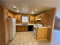 4131 Halfmoon Bay Dr in Las Vegas, NV - Building Photo - Building Photo