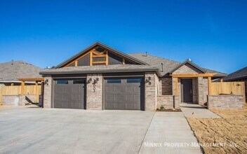 12003 Essex Ave in Lubbock, TX - Building Photo - Building Photo