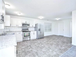 29775 218th Pl SE in Kent, WA - Building Photo - Building Photo