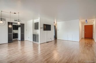 700 N Washington St in Denver, CO - Foto de edificio - Building Photo