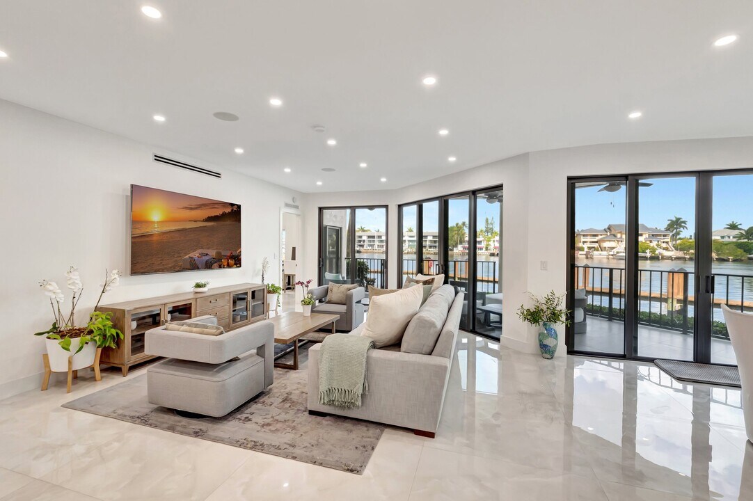800 Andrews Ave, Unit 9 in Delray Beach, FL - Foto de edificio