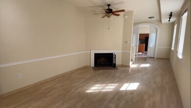 2034 Green St, Unit B in Philadelphia, PA - Foto de edificio - Building Photo