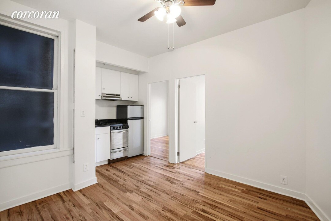 51 Bank St-Unit -: 7 in New York, NY - Building Photo