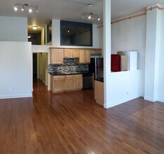 2405 Sarah St in Pittsburgh, PA - Building Photo - Building Photo