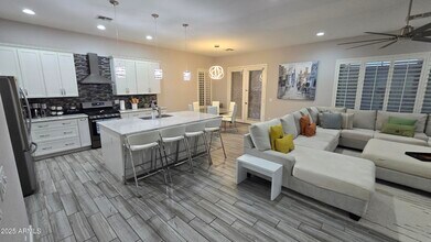 17591 W Dahlia Dr in Surprise, AZ - Building Photo - Building Photo