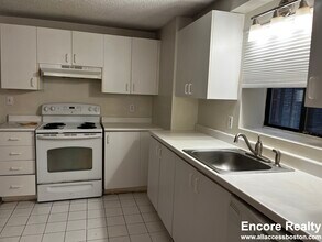 16 Elmer St in Cambridge, MA - Building Photo - Building Photo