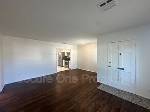 5904 Jamieson Ave in Los Angeles, CA - Building Photo - Building Photo