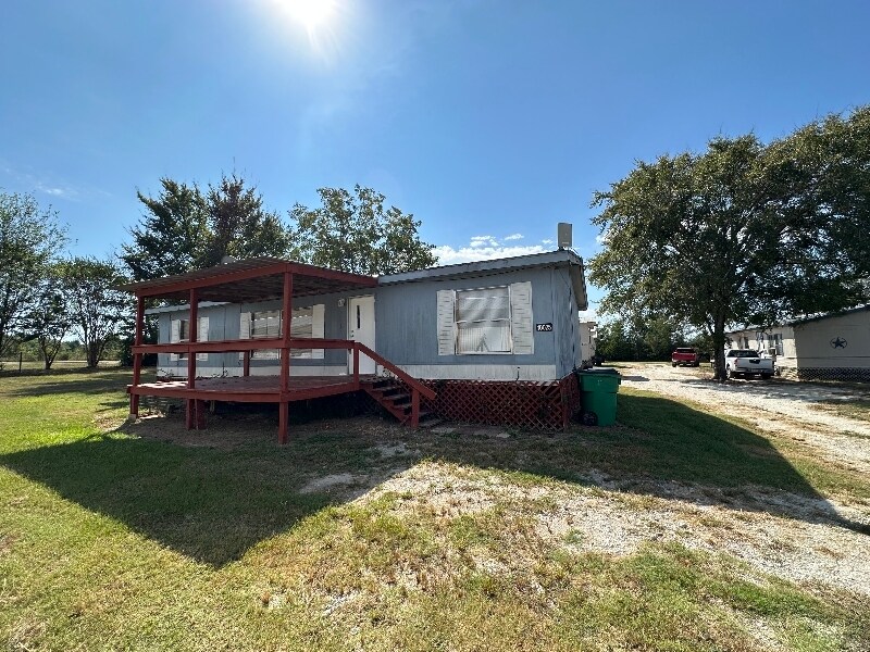 10025 Wrangler Wy in Midway, TX - Building Photo