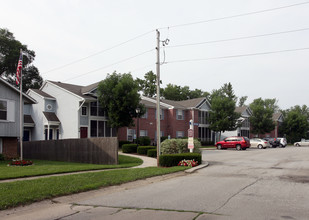 Jefferson Place Apartments in Fortville, IN - Foto de edificio - Building Photo