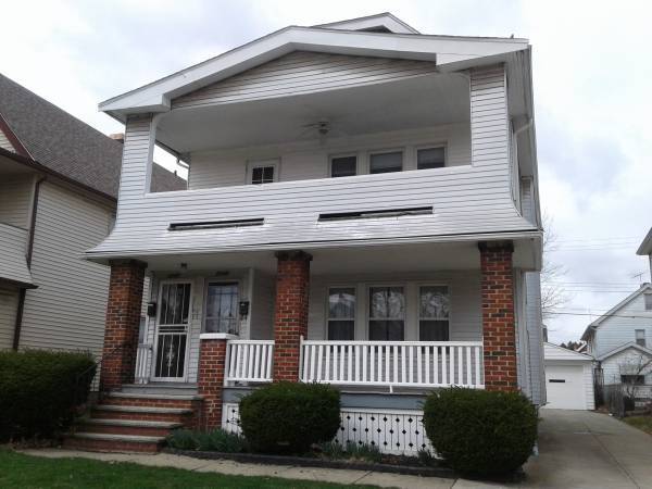 2102 Chesterland Ave, Unit 2 in Lakewood, OH - Foto de edificio
