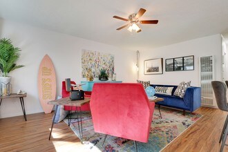 1951 Cedar Ave in Long Beach, CA - Building Photo - Building Photo