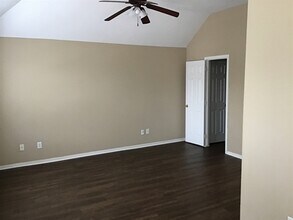 10227 Rolleston Ln in Houston, TX - Building Photo - Building Photo