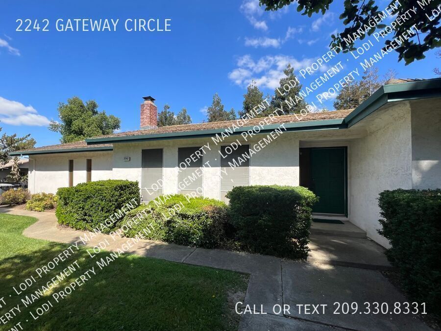 2242 Gateway Cir in Lodi, CA - Building Photo