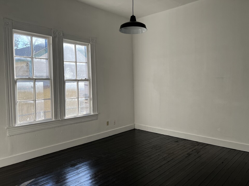 422 Spofford Ave, Unit 1 in San Antonio, TX - Foto de edificio