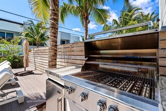 2290 SE 6th St in Pompano Beach, FL - Building Photo - Building Photo