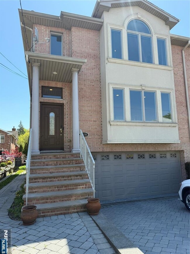property at 1570 Ann St