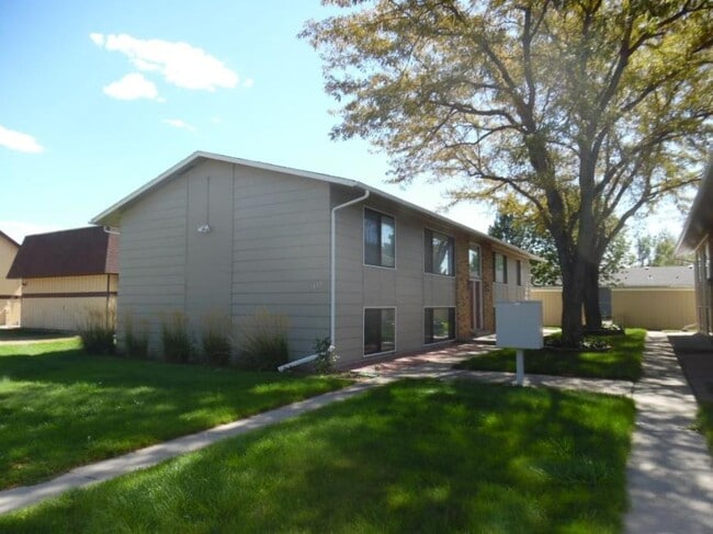 property at 1512 Yellowstone Ave