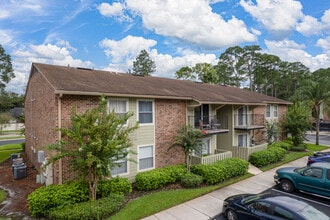 Lakes Edge At Mandarin in Jacksonville, FL - Building Photo - Building Photo