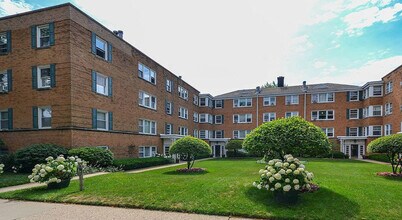 524 Michigan Ave in Evanston, IL - Building Photo - Building Photo