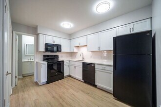 651 Riverview Dr in Columbus, OH - Building Photo - Building Photo