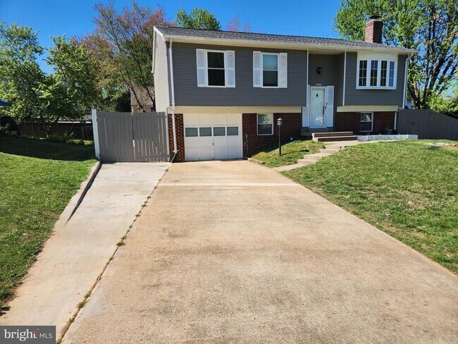 14318 Lindendale Rd in Woodbridge, VA - Building Photo - Building Photo