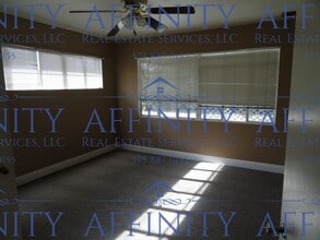 704 Lakeside Dr in Carlsbad, NM - Building Photo - Building Photo