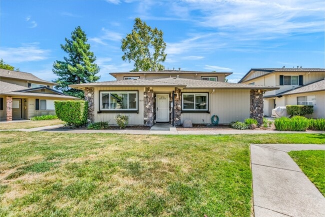 property at 1035 Mohr Ln