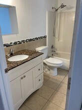 18202 Matanzas Rd, Unit 202 in Ft. Myers, FL - Foto de edificio - Building Photo