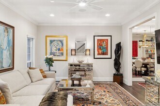 7731 Broadway in San Antonio, TX - Building Photo - Building Photo